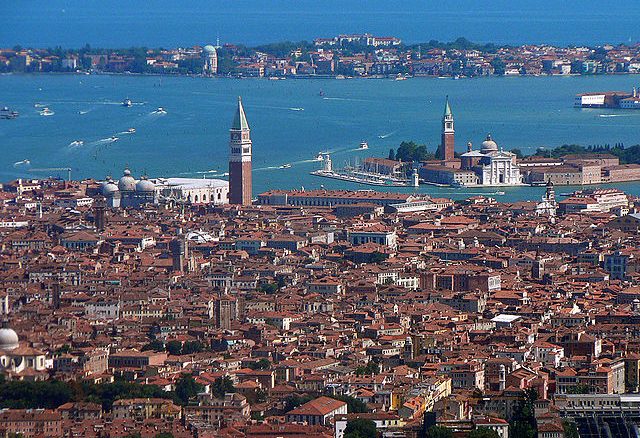 Zicht op Venetië vanuit de lucht