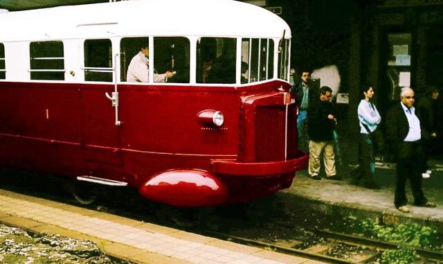 De Fiat trein uit de jaren '30 voor de Circumetnea