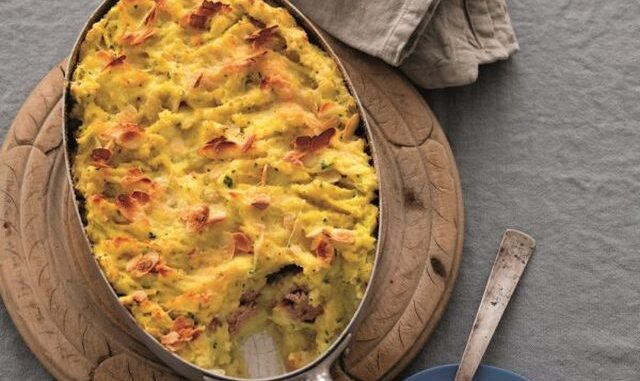 Aardappelschotel met gehaktballetjes